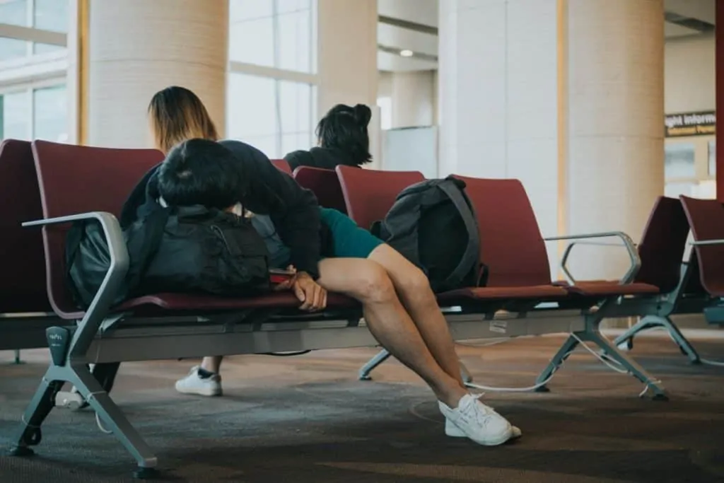 Can you sleep overnight in an airport? - airport regulations