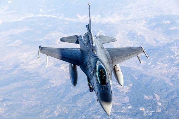 How High Do Planes Fly? 4 How high do fighter jets fly?