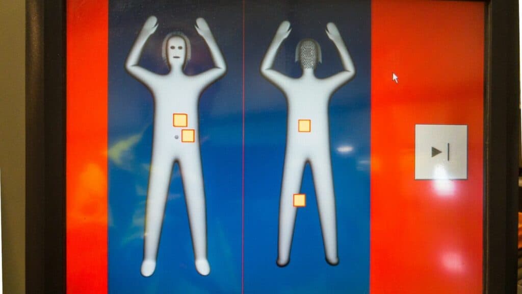 Can airport scanners see through clothes