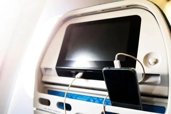 USB socket in aircraft entertainment system