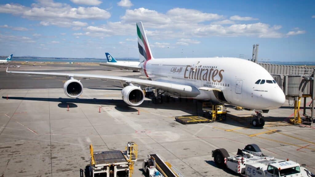 Which is the largest passenger Aeroplane in the world Airbus A380-800