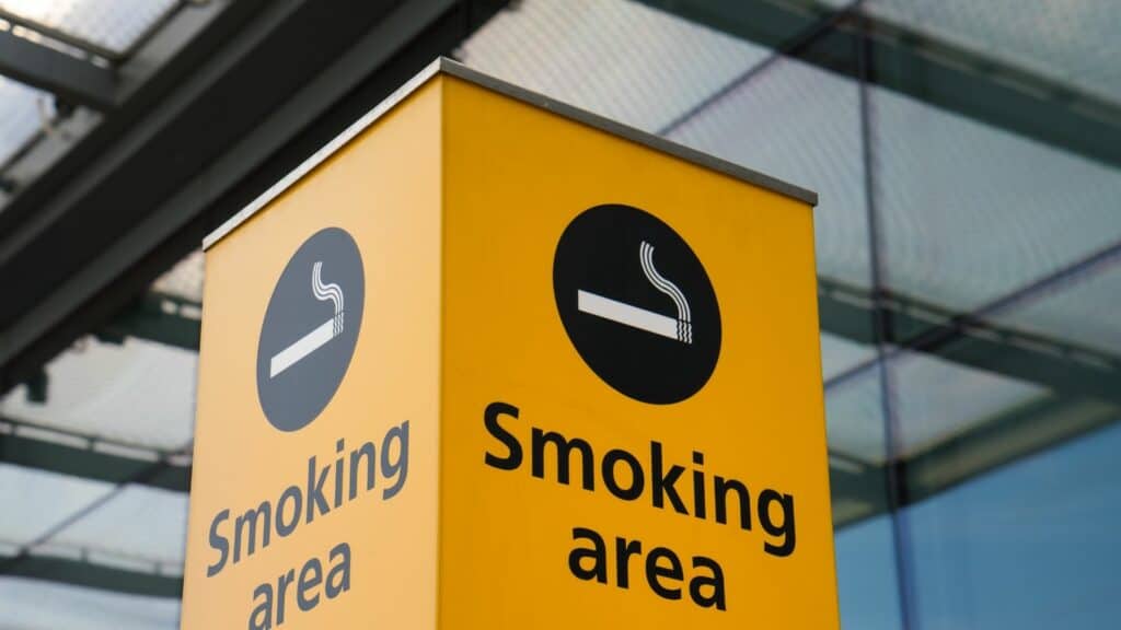 Can You Smoke at UK Airports? UK Airport Smoking Areas List 1