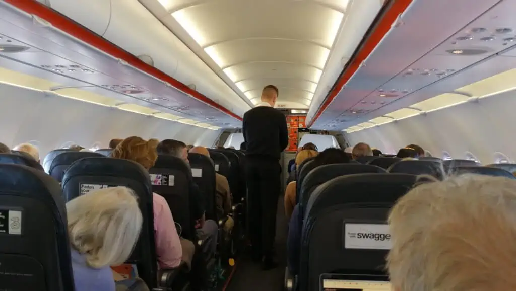 how many passengers fit in a commercial airplane