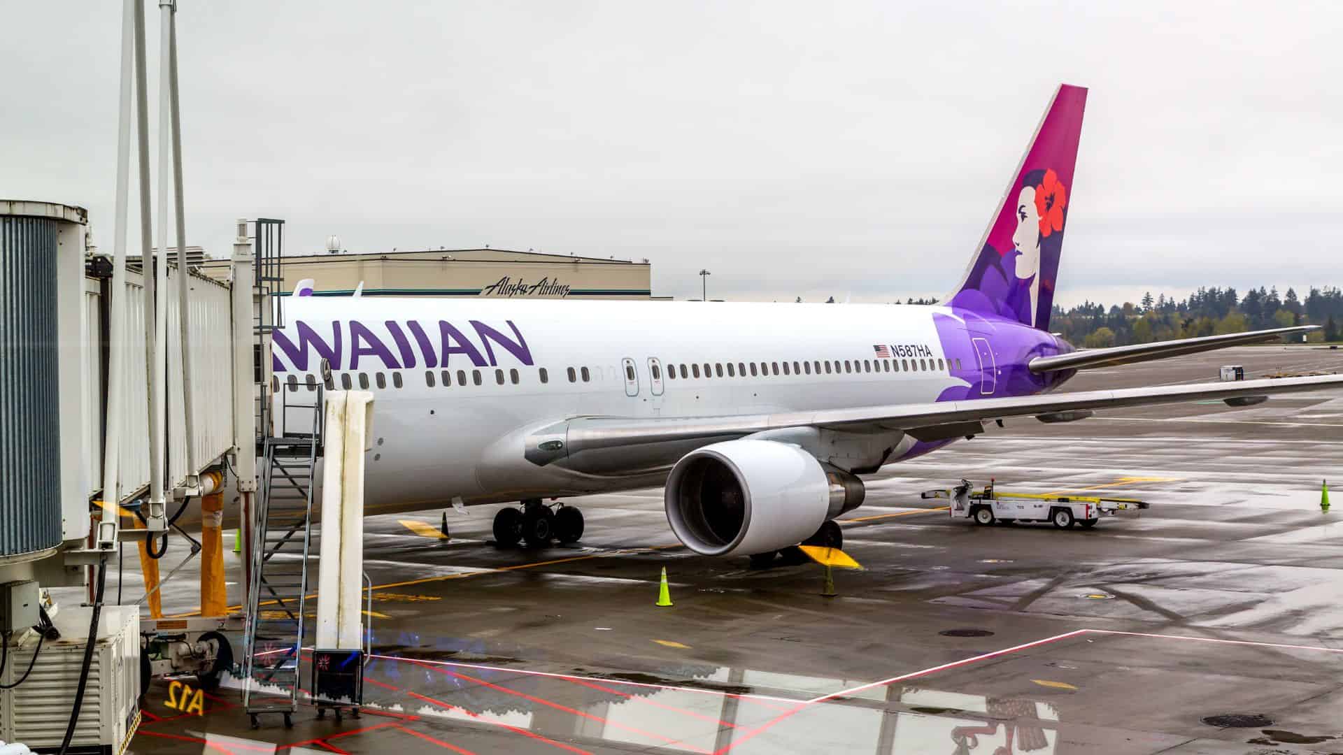 Photo of a large passenger airplane from Hawaiian Airlines