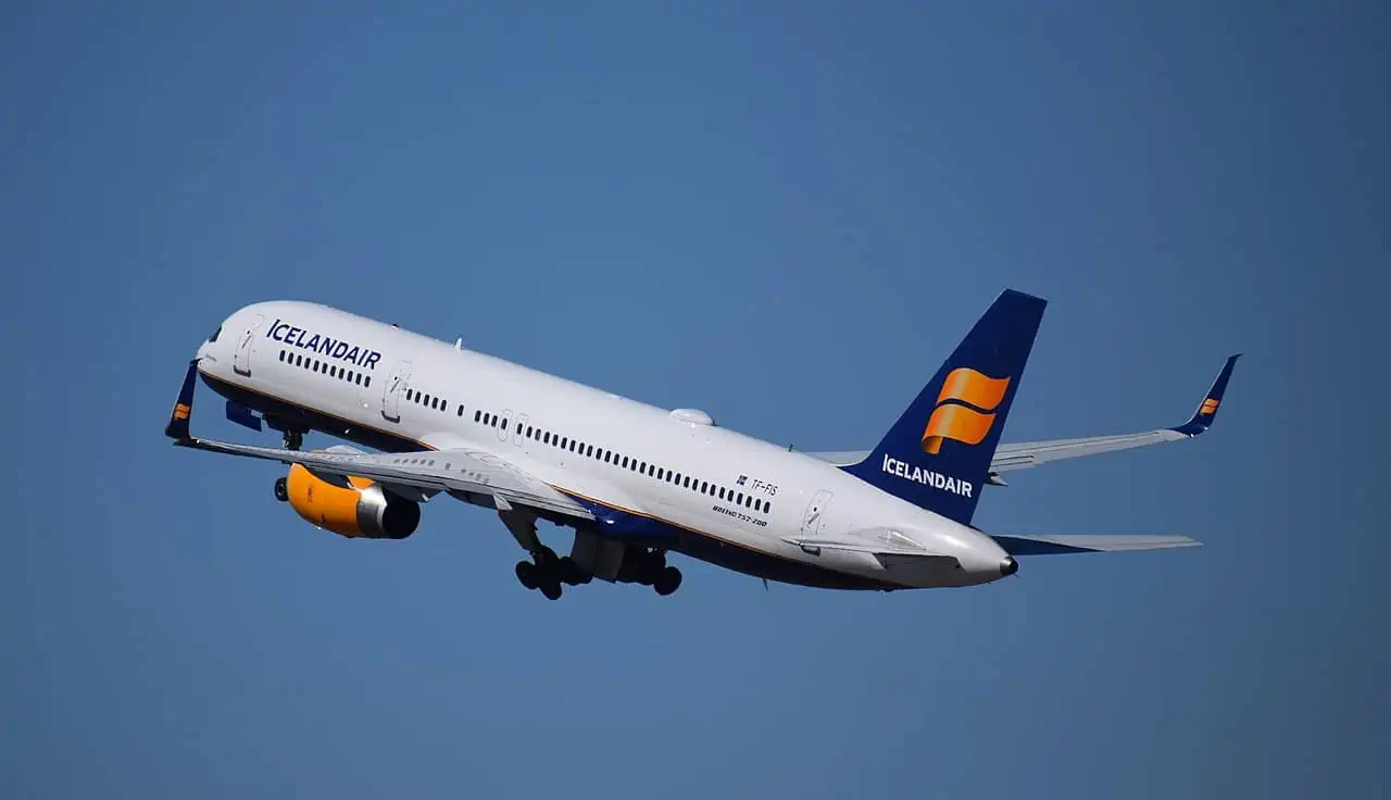 Icelandair Wifi : How Much Does It Cost and How to Connect