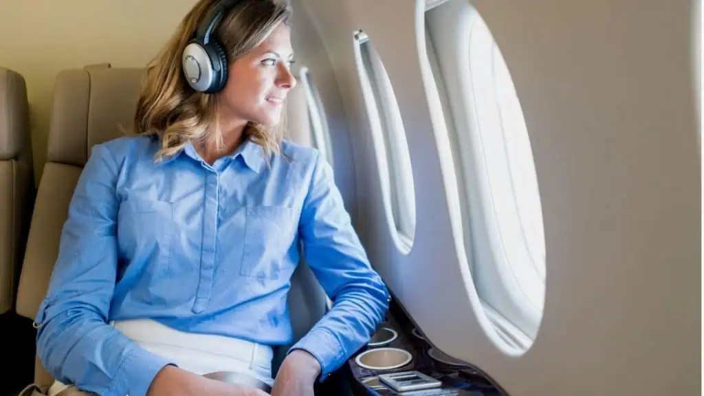 Best Noise-Canceling Headphones For Airplane