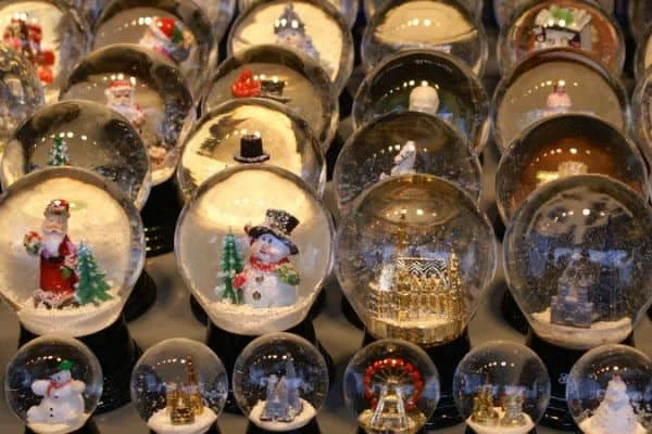 11 Surprising Things You're Not Allowed to Bring Through Airport Security 1 snow globe